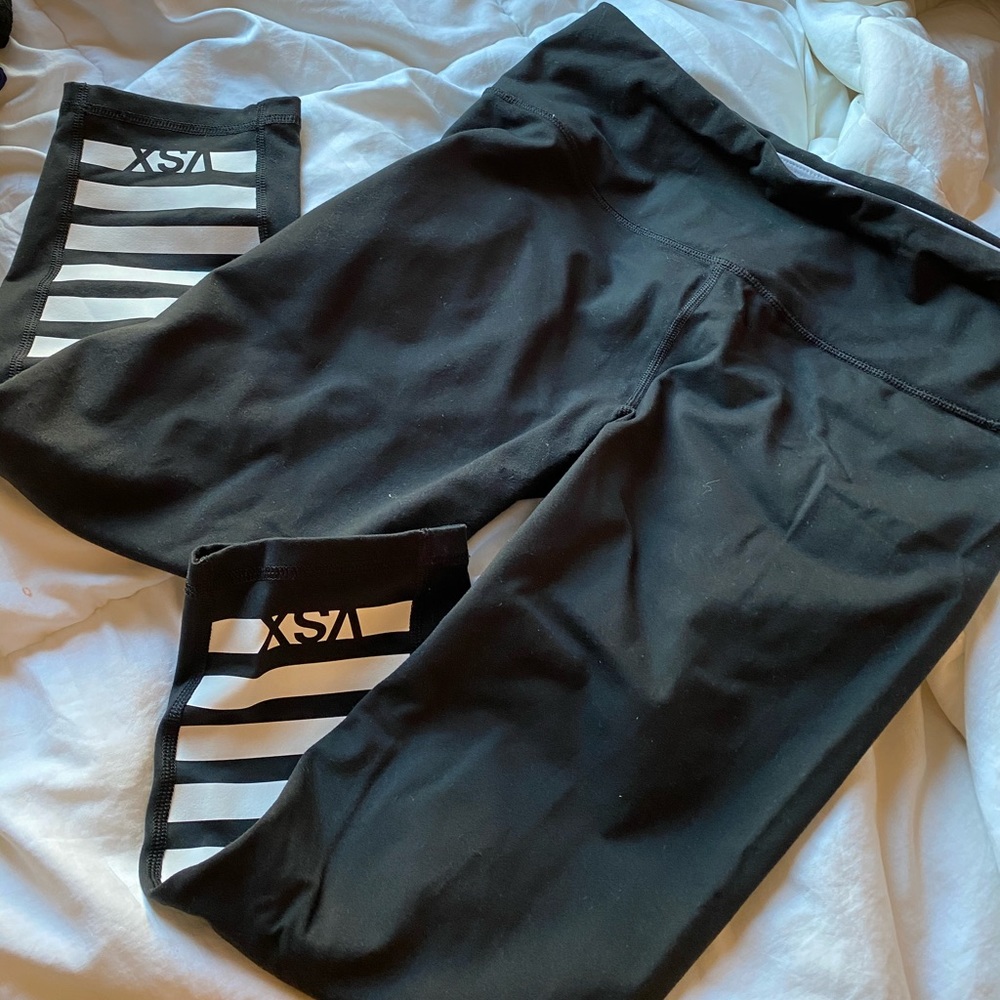Victoria Secret 3/4 Leggings